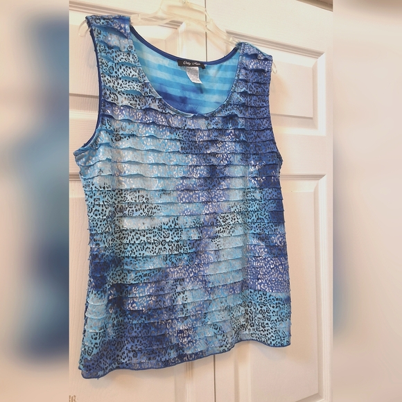 Only NINE, Large, Woman's Animal Print Layered Top - Picture 7 of 7